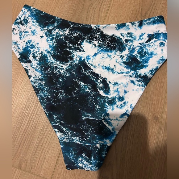 ZAFUL Women’s Ocean Bikini Set Size Medium NWT - Picture 7 of 7